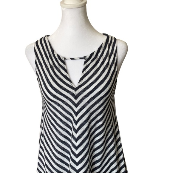 Coin 1804 Halter Top - Picture 2 of 14